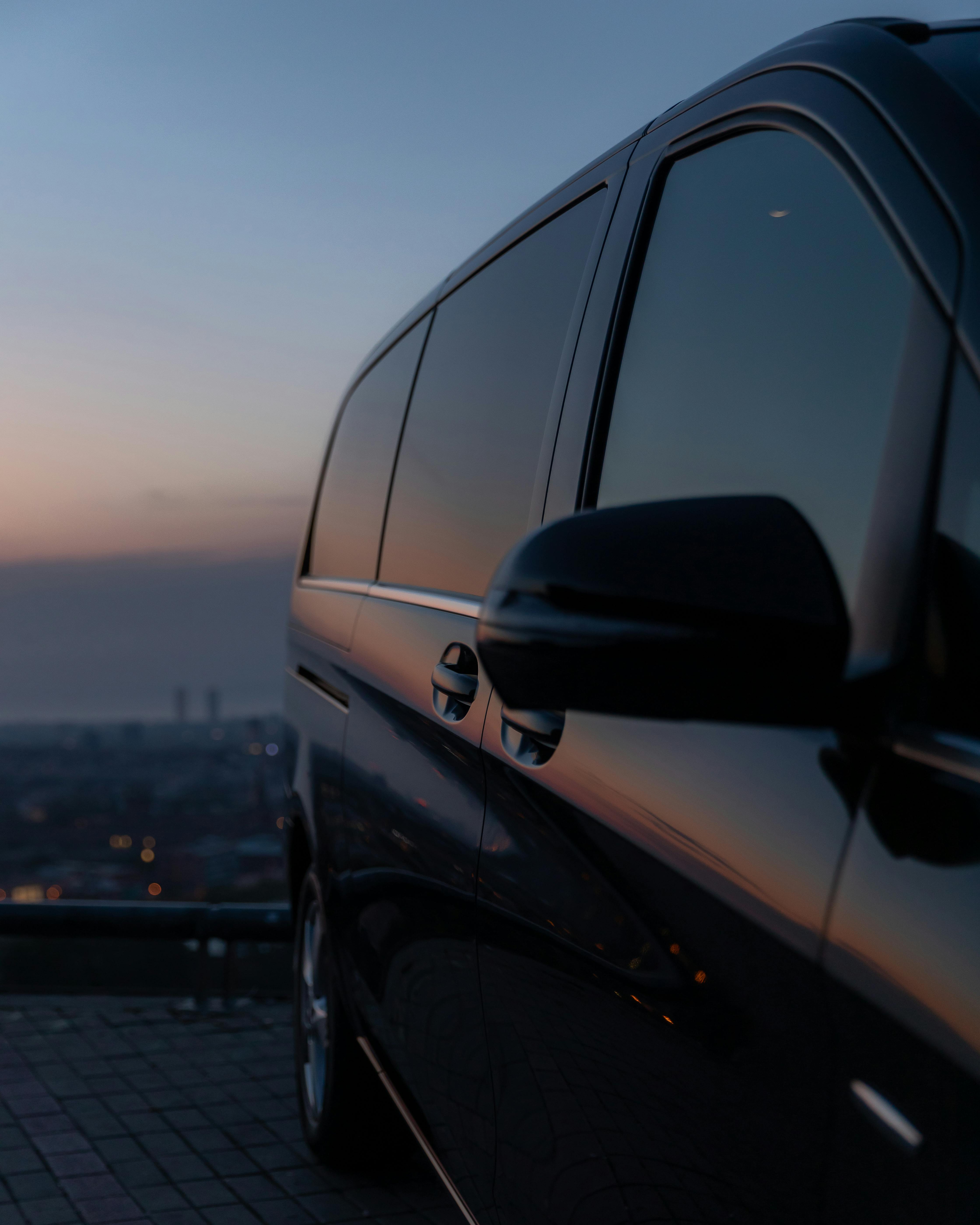 Mercedes Van — Premium Sunset Service